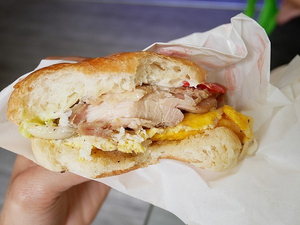 構思多安格思牛排漢堡:gosto構思多安格思牛排漢堡-台南中西區早午餐 赤崁樓旁外帶點心 結合南美洲與台灣風味的台南漢堡