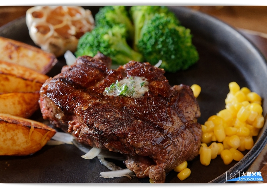 現點現切以克計價濕式熟成牛排！Totsuzen Steak,突然牛排,超值平價,想吃高級牛排不必太正式,立食x自助回收餐盤結帳再享9折,台北大安區牛排推薦,台北大安區美食推薦, - 大胃米粒 DAVI