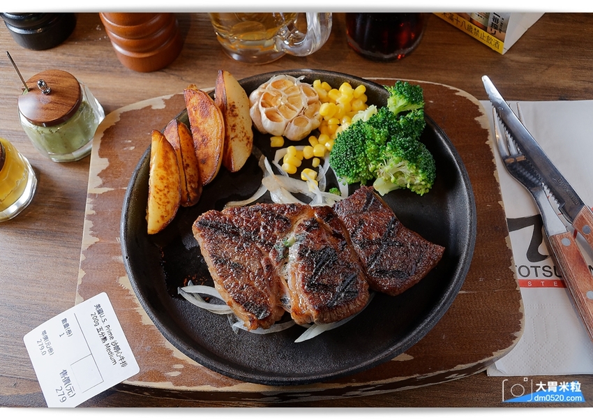 現點現切以克計價濕式熟成牛排！Totsuzen Steak,突然牛排,超值平價,想吃高級牛排不必太正式,立食x自助回收餐盤結帳再享9折,台北大安區牛排推薦,台北大安區美食推薦, - 大胃米粒 DAVI