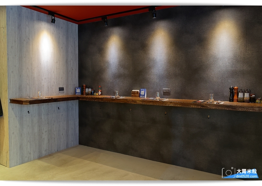 現點現切以克計價濕式熟成牛排！Totsuzen Steak,突然牛排,超值平價,想吃高級牛排不必太正式,立食x自助回收餐盤結帳再享9折,台北大安區牛排推薦,台北大安區美食推薦, - 大胃米粒 DAVI