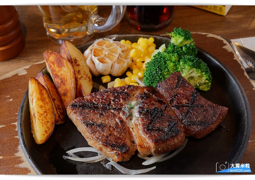 現點現切以克計價濕式熟成牛排！Totsuzen Steak,突然牛排,超值平價,想吃高級牛排不必太正式,立食x自助回收餐盤結帳再享9折,台北大安區牛排推薦,台北大安區美食推薦, - 大胃米粒 DAVI