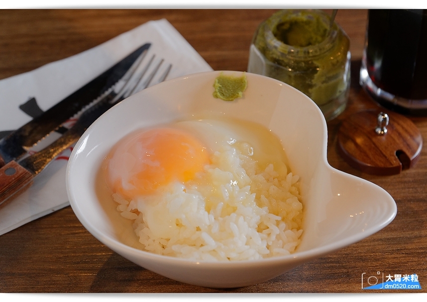 現點現切以克計價濕式熟成牛排！Totsuzen Steak,突然牛排,超值平價,想吃高級牛排不必太正式,立食x自助回收餐盤結帳再享9折,台北大安區牛排推薦,台北大安區美食推薦, - 大胃米粒 DAVI