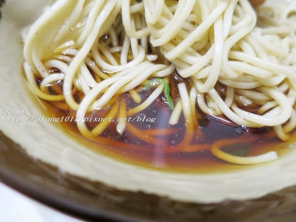 キヨスク王子そば店：飛鳥山下，JR 王子站 / キヨスク王子そば店 / 老人家好手藝，站著嚐鮮好有趣!!