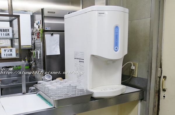 キヨスク王子そば店：飛鳥山下，JR 王子站 / キヨスク王子そば店 / 老人家好手藝，站著嚐鮮好有趣!!