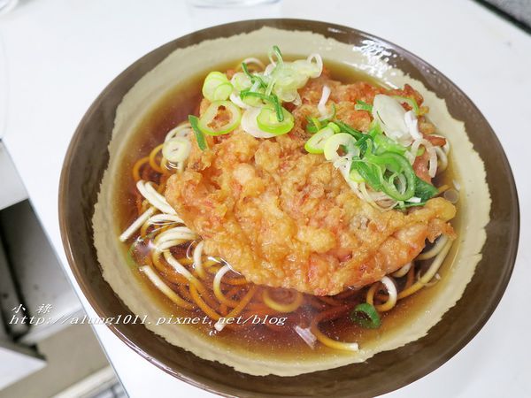 キヨスク王子そば店：飛鳥山下，JR 王子站 / キヨスク王子そば店 / 老人家好手藝，站著嚐鮮好有趣!!