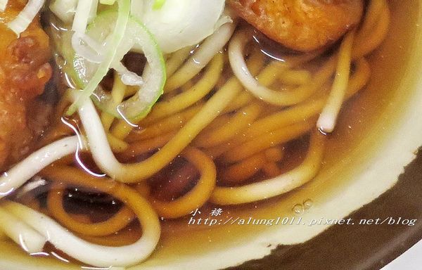 キヨスク王子そば店：飛鳥山下，JR 王子站 / キヨスク王子そば店 / 老人家好手藝，站著嚐鮮好有趣!!