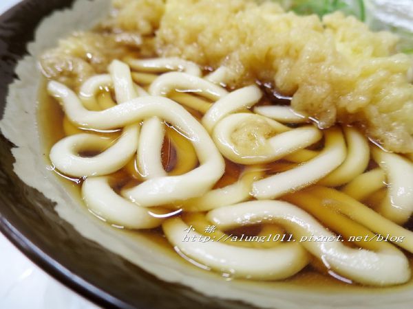 キヨスク王子そば店：飛鳥山下，JR 王子站 / キヨスク王子そば店 / 老人家好手藝，站著嚐鮮好有趣!!