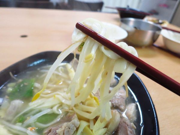 【林口美食】骨仔肉，醬香滷味-軟嫩好入口的骨仔肉