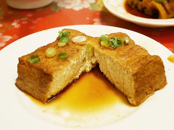 富鼎旺豬腳餐廳(中正店):富鼎旺豬腳(中正店)-台中中區知名豬腳店 用餐時間人潮絡繹不絕 想吃記得提早來排隊