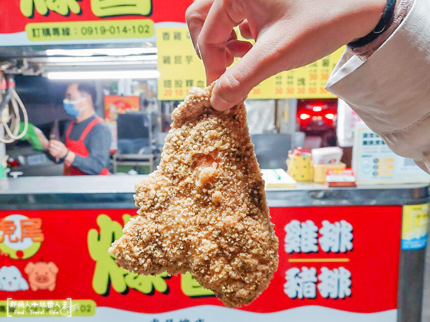 虎尾萬惡宵夜吃起來，爆醬雞排，濃郁起司超燙口～