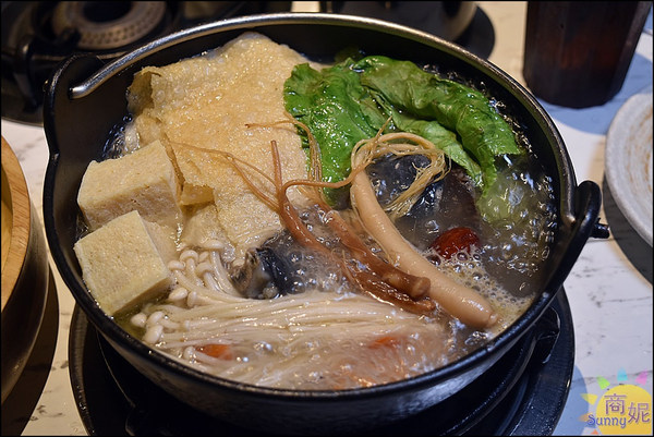 源鍋精緻鍋物：公益路高CP值台式鍋物。源鍋。 紮實澎湃鮮度爆表價位不貴隨便選都好吃