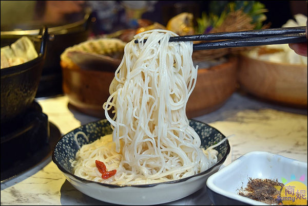 源鍋精緻鍋物：公益路高CP值台式鍋物。源鍋。 紮實澎湃鮮度爆表價位不貴隨便選都好吃