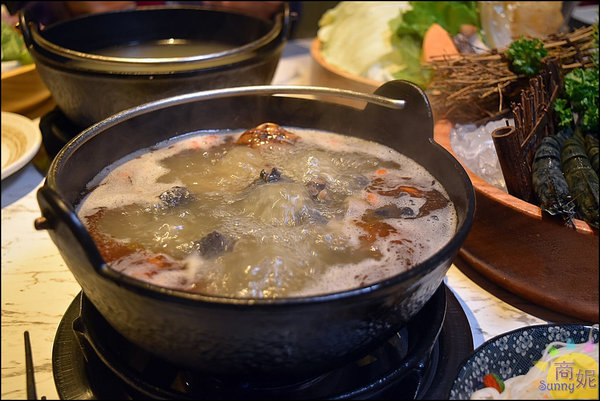源鍋精緻鍋物：公益路高CP值台式鍋物。源鍋。 紮實澎湃鮮度爆表價位不貴隨便選都好吃
