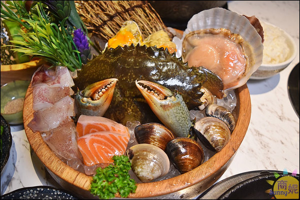 源鍋精緻鍋物：公益路高CP值台式鍋物。源鍋。 紮實澎湃鮮度爆表價位不貴隨便選都好吃