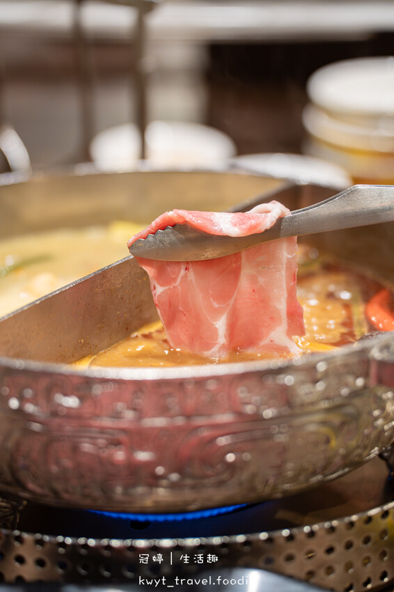 台北萬華區火鍋餐廳_問鼎皇上吉祥麻辣養生鍋西門店,西門町不限時麻辣鍋,免費宮廷服變裝、免費按摩椅、哈根達斯無限吃,萬華區火鍋推薦_2025菜單 – 冠婷生活趣