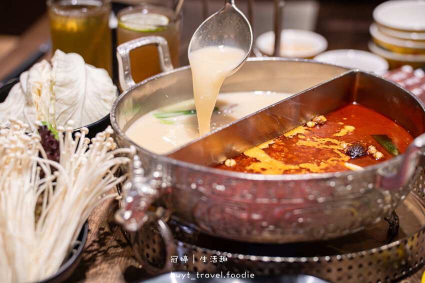 台北萬華區火鍋餐廳_問鼎皇上吉祥麻辣養生鍋西門店,西門町不限時麻辣鍋,免費宮廷服變裝、免費按摩椅、哈根達斯無限吃,萬華區火鍋推薦_2025菜單 – 冠婷生活趣