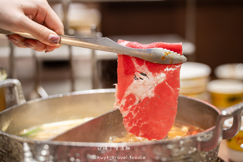 台北萬華區火鍋餐廳_問鼎皇上吉祥麻辣養生鍋西門店,西門町不限時麻辣鍋,免費宮廷服變裝、免費按摩椅、哈根達斯無限吃,萬華區火鍋推薦_2025菜單 – 冠婷生活趣