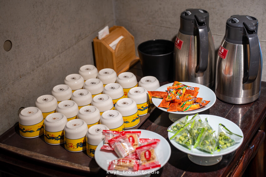 台北萬華區火鍋餐廳_問鼎皇上吉祥麻辣養生鍋西門店,西門町不限時麻辣鍋,免費宮廷服變裝、免費按摩椅、哈根達斯無限吃,萬華區火鍋推薦_2025菜單 – 冠婷生活趣