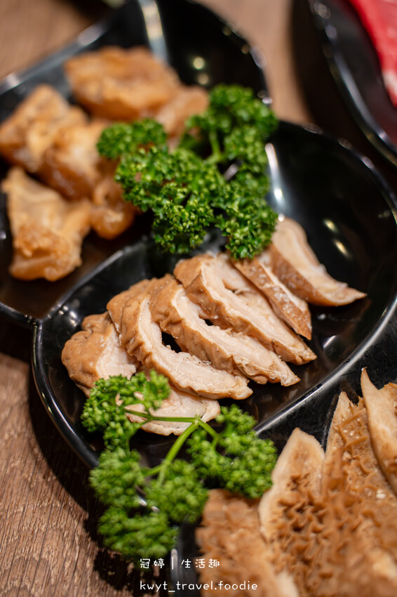 台北萬華區火鍋餐廳_問鼎皇上吉祥麻辣養生鍋西門店,西門町不限時麻辣鍋,免費宮廷服變裝、免費按摩椅、哈根達斯無限吃,萬華區火鍋推薦_2025菜單 – 冠婷生活趣