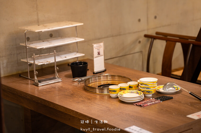 台北萬華區火鍋餐廳_問鼎皇上吉祥麻辣養生鍋西門店,西門町不限時麻辣鍋,免費宮廷服變裝、免費按摩椅、哈根達斯無限吃,萬華區火鍋推薦_2025菜單 – 冠婷生活趣