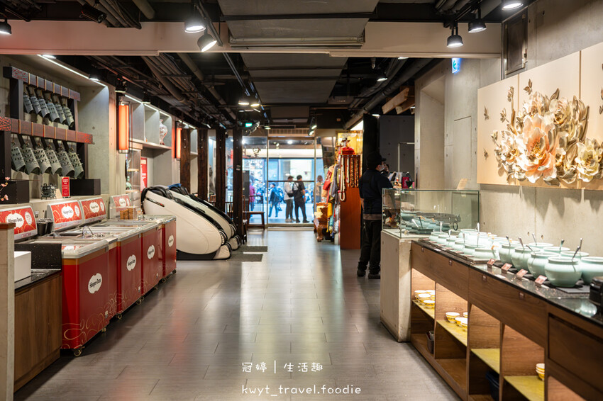 台北萬華區火鍋餐廳_問鼎皇上吉祥麻辣養生鍋西門店,西門町不限時麻辣鍋,免費宮廷服變裝、免費按摩椅、哈根達斯無限吃,萬華區火鍋推薦_2025菜單 – 冠婷生活趣