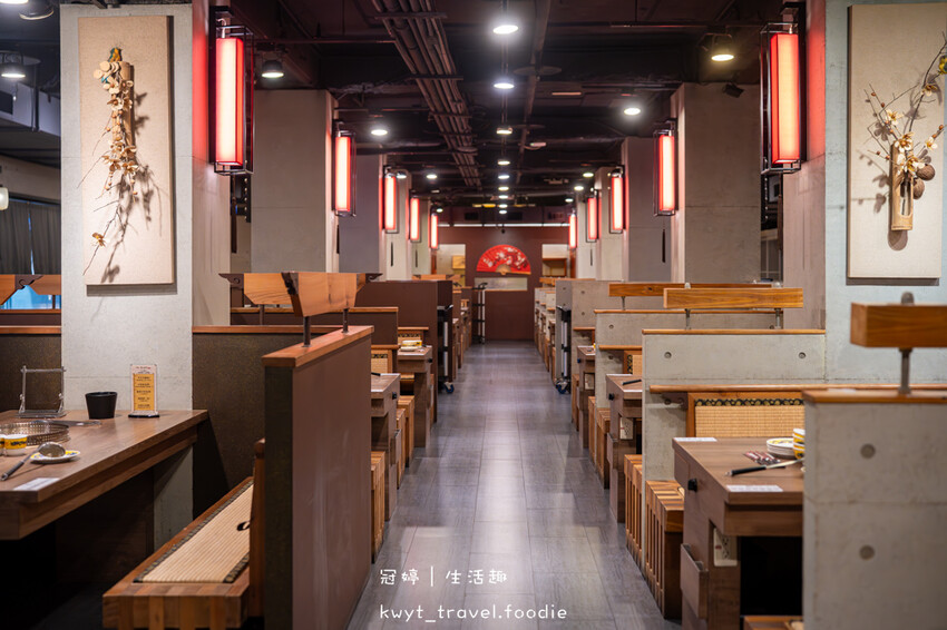 台北萬華區火鍋餐廳_問鼎皇上吉祥麻辣養生鍋西門店,西門町不限時麻辣鍋,免費宮廷服變裝、免費按摩椅、哈根達斯無限吃,萬華區火鍋推薦_2025菜單 – 冠婷生活趣