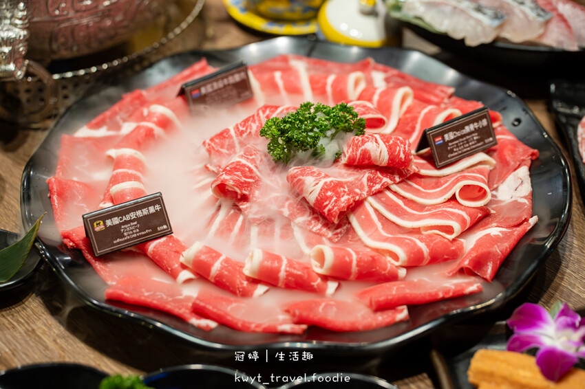 台北萬華區火鍋餐廳_問鼎皇上吉祥麻辣養生鍋西門店,西門町不限時麻辣鍋,免費宮廷服變裝、免費按摩椅、哈根達斯無限吃,萬華區火鍋推薦_2025菜單 – 冠婷生活趣