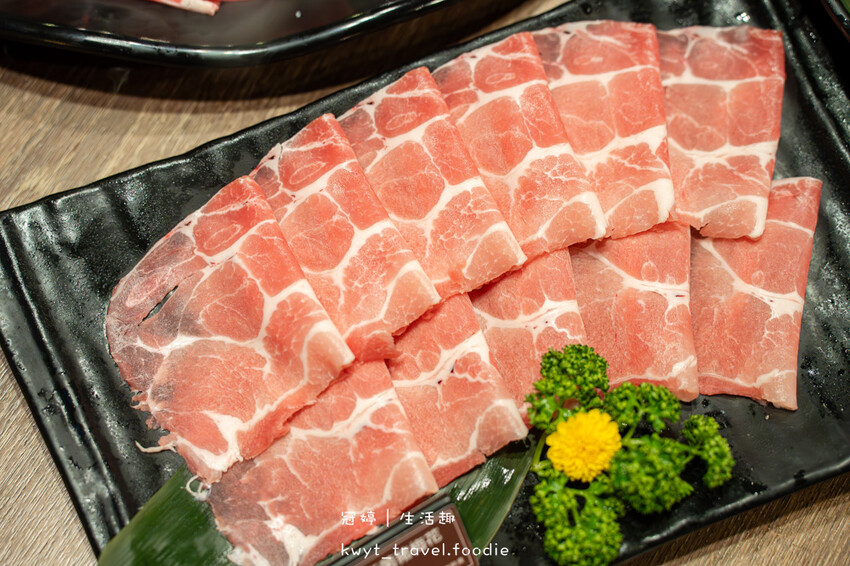 台北萬華區火鍋餐廳_問鼎皇上吉祥麻辣養生鍋西門店,西門町不限時麻辣鍋,免費宮廷服變裝、免費按摩椅、哈根達斯無限吃,萬華區火鍋推薦_2025菜單 – 冠婷生活趣