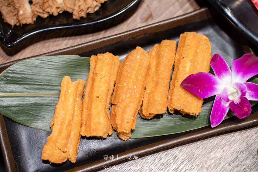 台北萬華區火鍋餐廳_問鼎皇上吉祥麻辣養生鍋西門店,西門町不限時麻辣鍋,免費宮廷服變裝、免費按摩椅、哈根達斯無限吃,萬華區火鍋推薦_2025菜單 – 冠婷生活趣