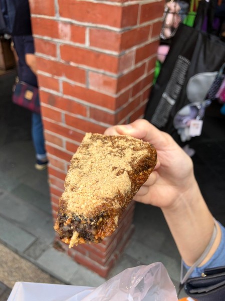 鄭記古早味豬血糕：【偽グルメ】台北|三峽老街【鄭記豬血糕】【98雞蛋糕】【海爺四號乾麵】~老街系列不要鬧