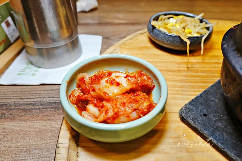 【台北】市政府站｜韓姜熙의小廚房，韓式炸醬麵、辣牛肉定食，霜淇淋吃到飽！