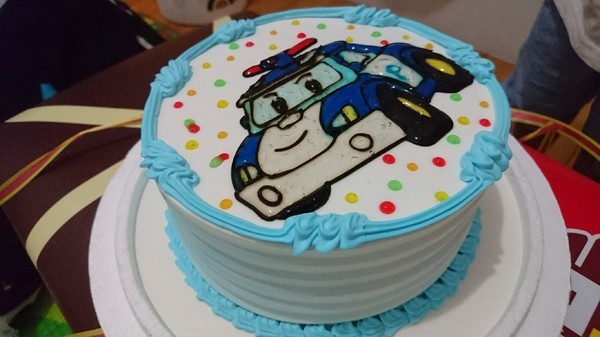 籟恩都格蛋糕塑型館(安吉店)：高雄~籟恩都格蛋糕 Lion Dog V.S 85度C咖啡烘培專賣店~波力蛋糕.飛機蛋糕~慶祝3歲生日~