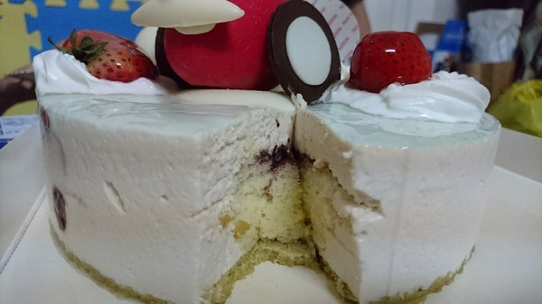 籟恩都格蛋糕塑型館(安吉店)：高雄~籟恩都格蛋糕 Lion Dog V.S 85度C咖啡烘培專賣店~波力蛋糕.飛機蛋糕~慶祝3歲生日~