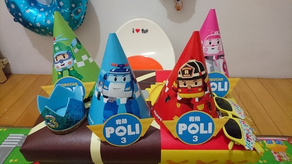 籟恩都格蛋糕塑型館(安吉店)：高雄~籟恩都格蛋糕 Lion Dog V.S 85度C咖啡烘培專賣店~波力蛋糕.飛機蛋糕~慶祝3歲生日~