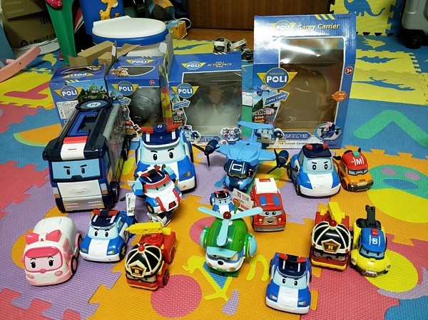 籟恩都格蛋糕塑型館(安吉店)：高雄~籟恩都格蛋糕 Lion Dog V.S 85度C咖啡烘培專賣店~波力蛋糕.飛機蛋糕~慶祝3歲生日~