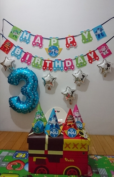 籟恩都格蛋糕塑型館(安吉店)：高雄~籟恩都格蛋糕 Lion Dog V.S 85度C咖啡烘培專賣店~波力蛋糕.飛機蛋糕~慶祝3歲生日~