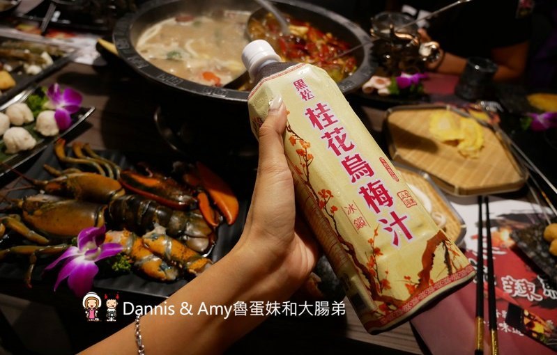 《新竹特色火鍋》御川都辣串鍋。四川重慶麻辣串串串香只要20元。紅白湯鴛鴦火鍋組合湯頭濃郁夠味︱ （影片）