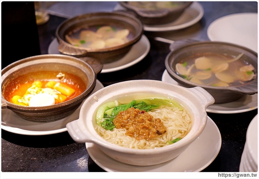 台中吃到飽～近百道料理、甜點、生啤無限享用，還有期間限定潮創中菜！！