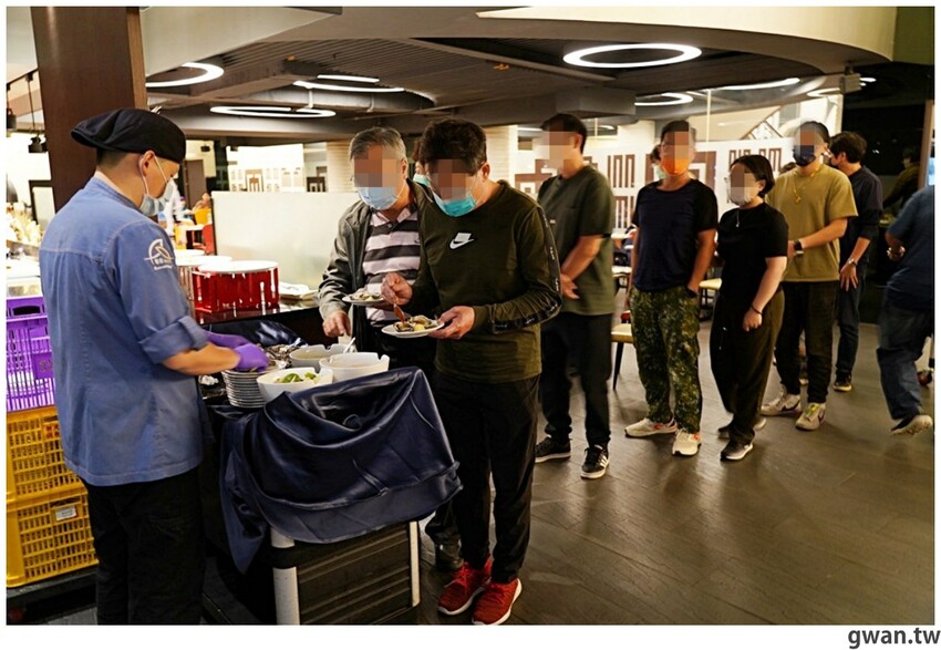 台中這間吃到飽好狂！銅板價升級和牛火鍋吃到飽，不限時、免停車費，還有免費兒童遊戲區！