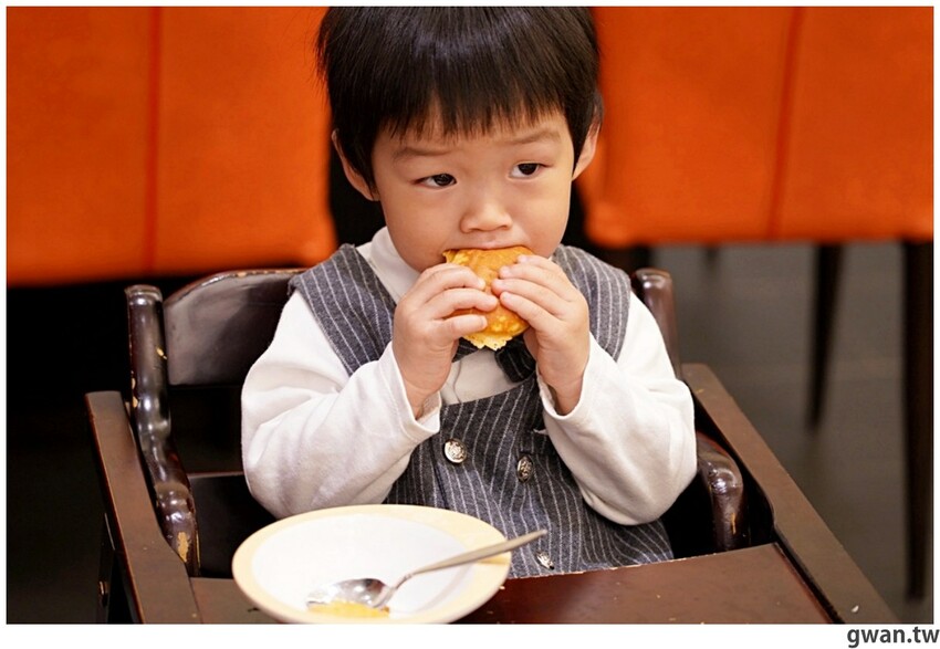 台中這間吃到飽好狂！銅板價升級和牛火鍋吃到飽，不限時、免停車費，還有免費兒童遊戲區！