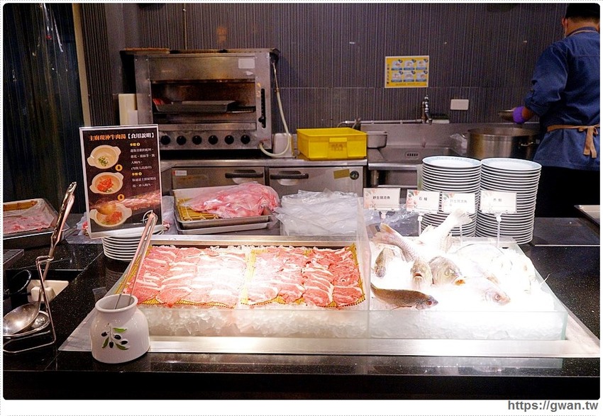 台中吃到飽～近百道料理、甜點、生啤無限享用，還有期間限定潮創中菜！！