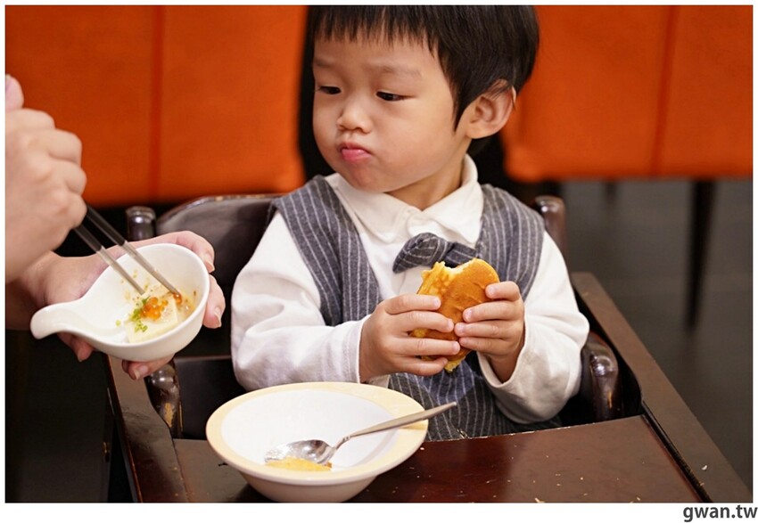 台中這間吃到飽好狂！銅板價升級和牛火鍋吃到飽，不限時、免停車費，還有免費兒童遊戲區！
