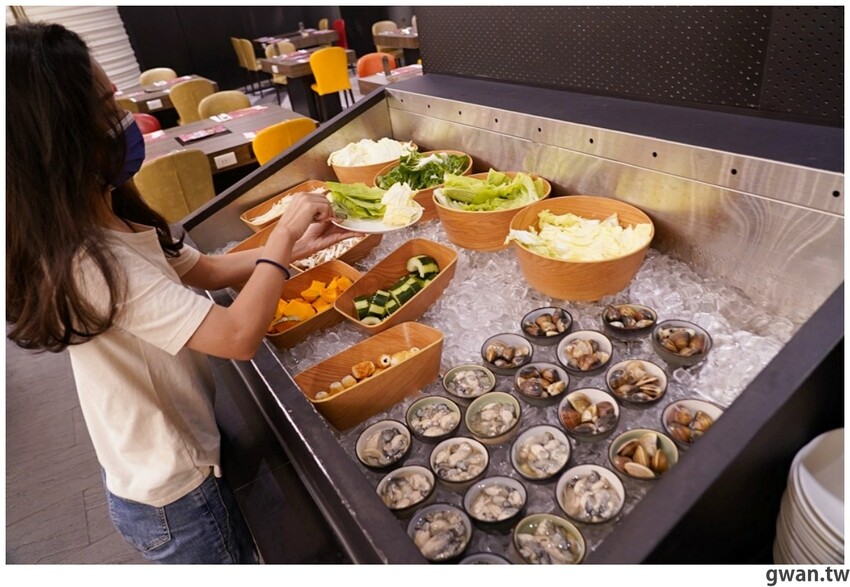 台中這間吃到飽好狂！銅板價升級和牛火鍋吃到飽，不限時、免停車費，還有免費兒童遊戲區！