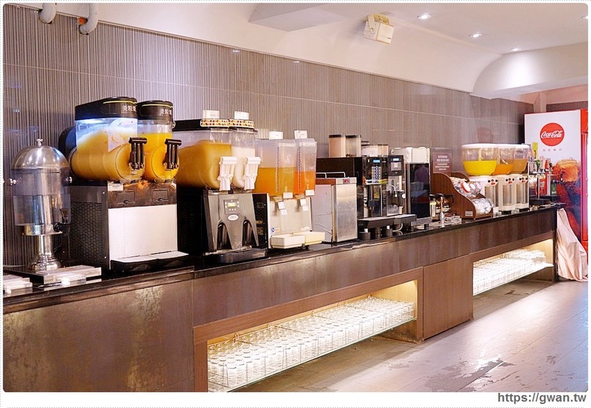 台中吃到飽～近百道料理、甜點、生啤無限享用，還有期間限定潮創中菜！！