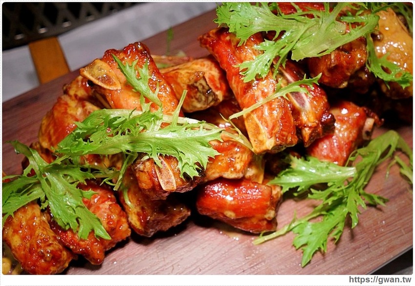 台中吃到飽～近百道料理、甜點、生啤無限享用，還有期間限定潮創中菜！！