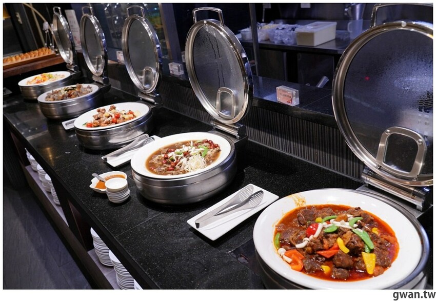 台中這間吃到飽好狂！銅板價升級和牛火鍋吃到飽，不限時、免停車費，還有免費兒童遊戲區！