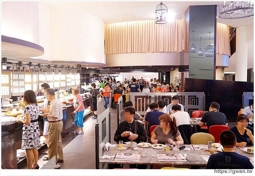 台中吃到飽～近百道料理、甜點、生啤無限享用，還有期間限定潮創中菜！！