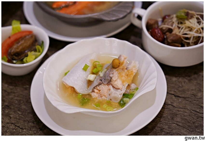 台中這間吃到飽好狂！銅板價升級和牛火鍋吃到飽，不限時、免停車費，還有免費兒童遊戲區！