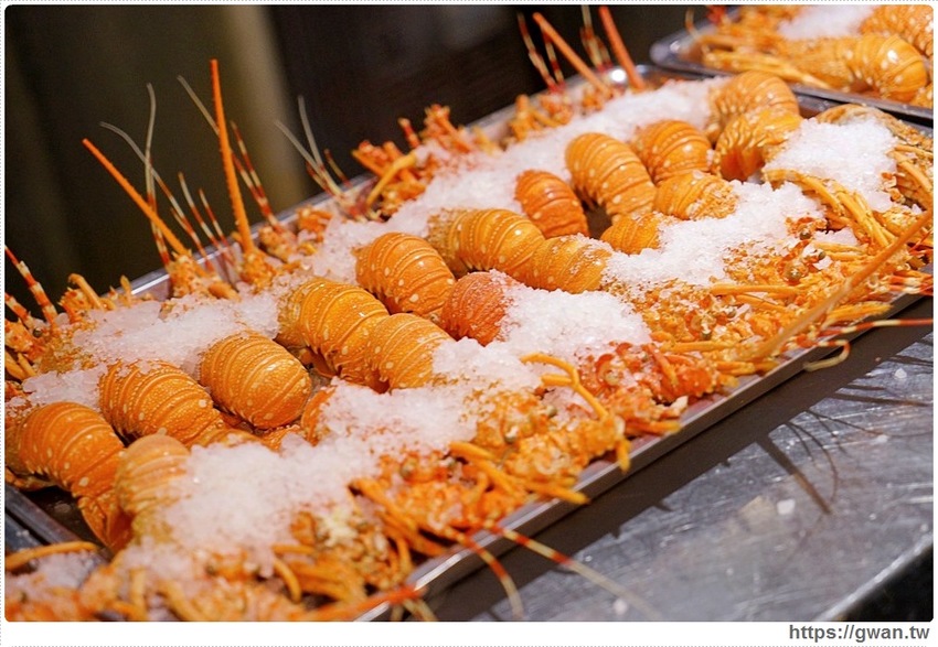 台中吃到飽～近百道料理、甜點、生啤無限享用，還有期間限定潮創中菜！！