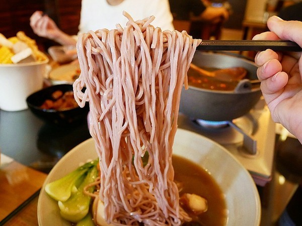 好寶寶點心藥膳坊：好寶寶點心藥膳坊-嘉義藥膳餐廳  火鍋、簡餐都是藥膳湯底  茶飲使用中藥茶包  吃飽也補滿元氣